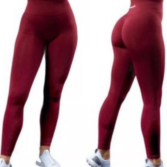 Alphalete Pants - alphalete Amplify Legging - Bordeaux